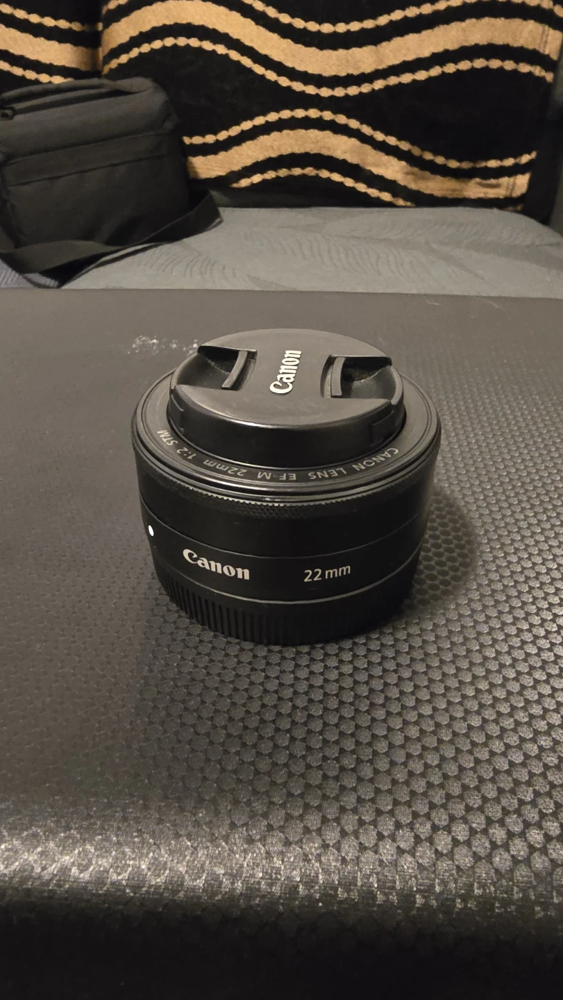 Canon EF-M 22mm f/2 STM Lens