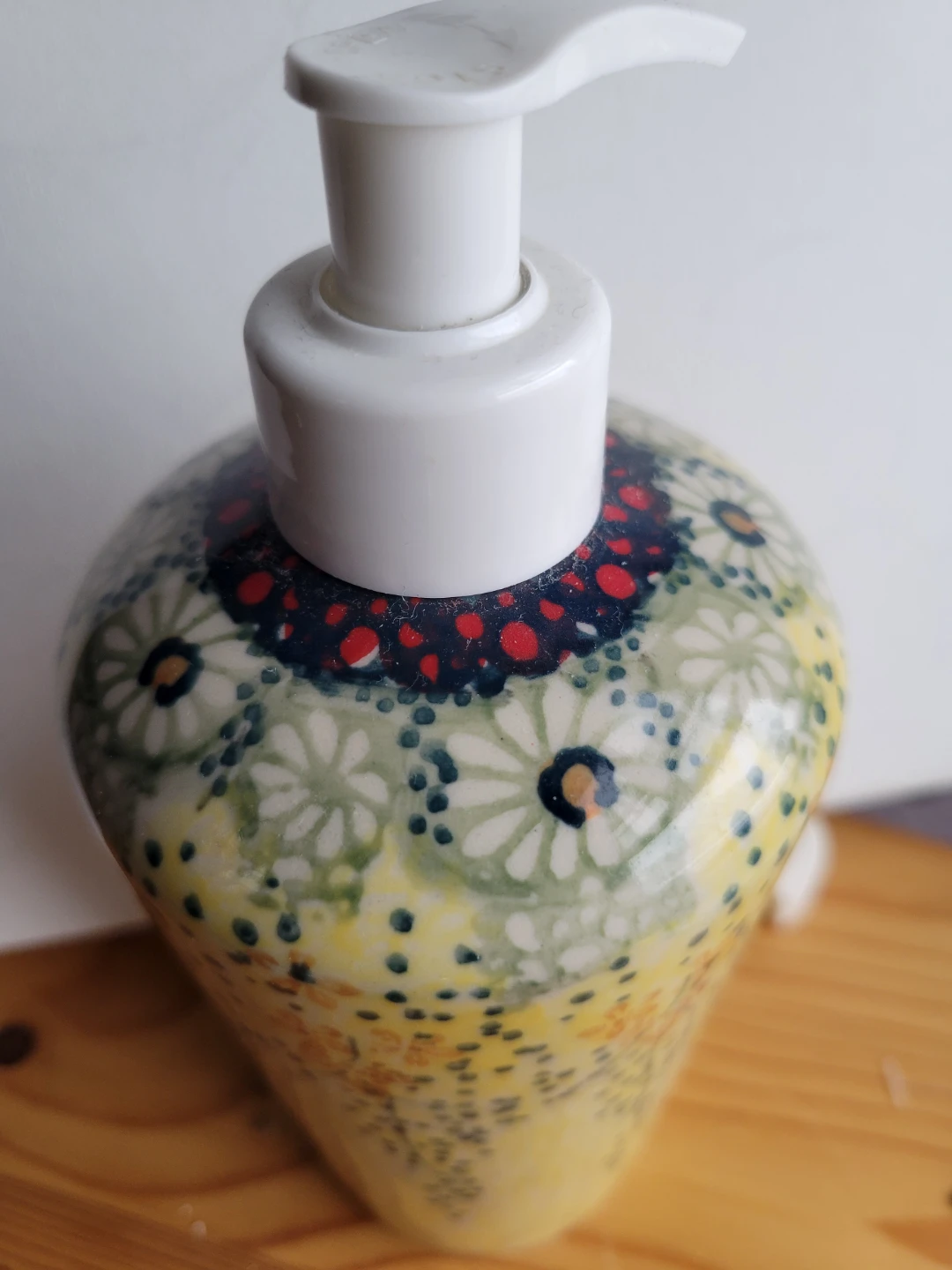Ceramic Soap Dispenser with Floral Design - photo 3