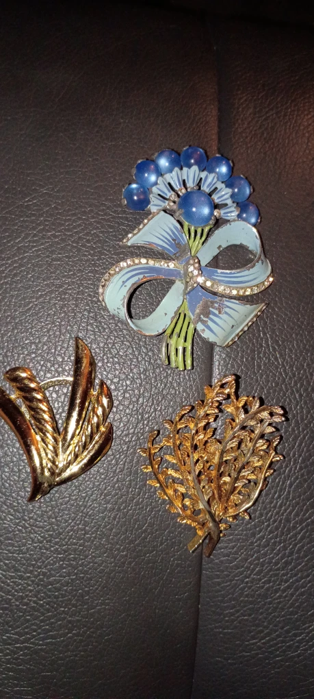 Vintage 1940's Brooches - photo 3