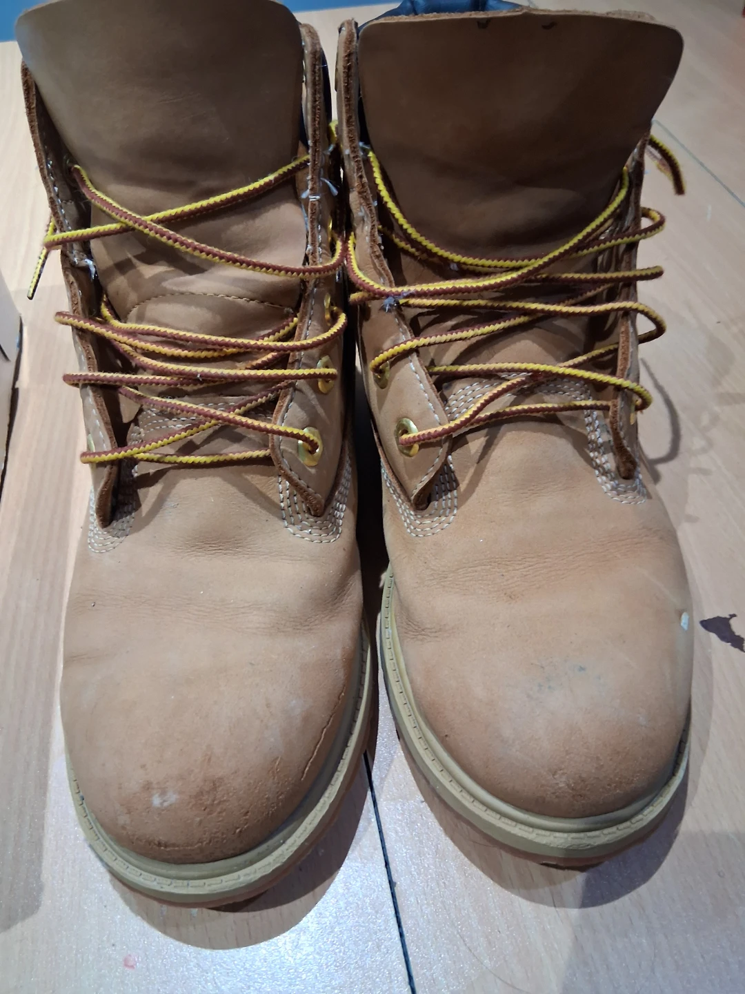 Timerberlands youth size 6