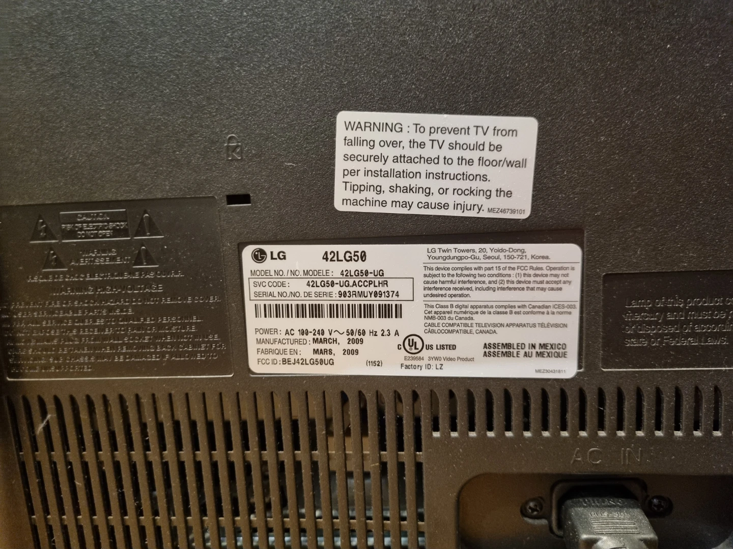 LG 42" Full HD TV - photo 2