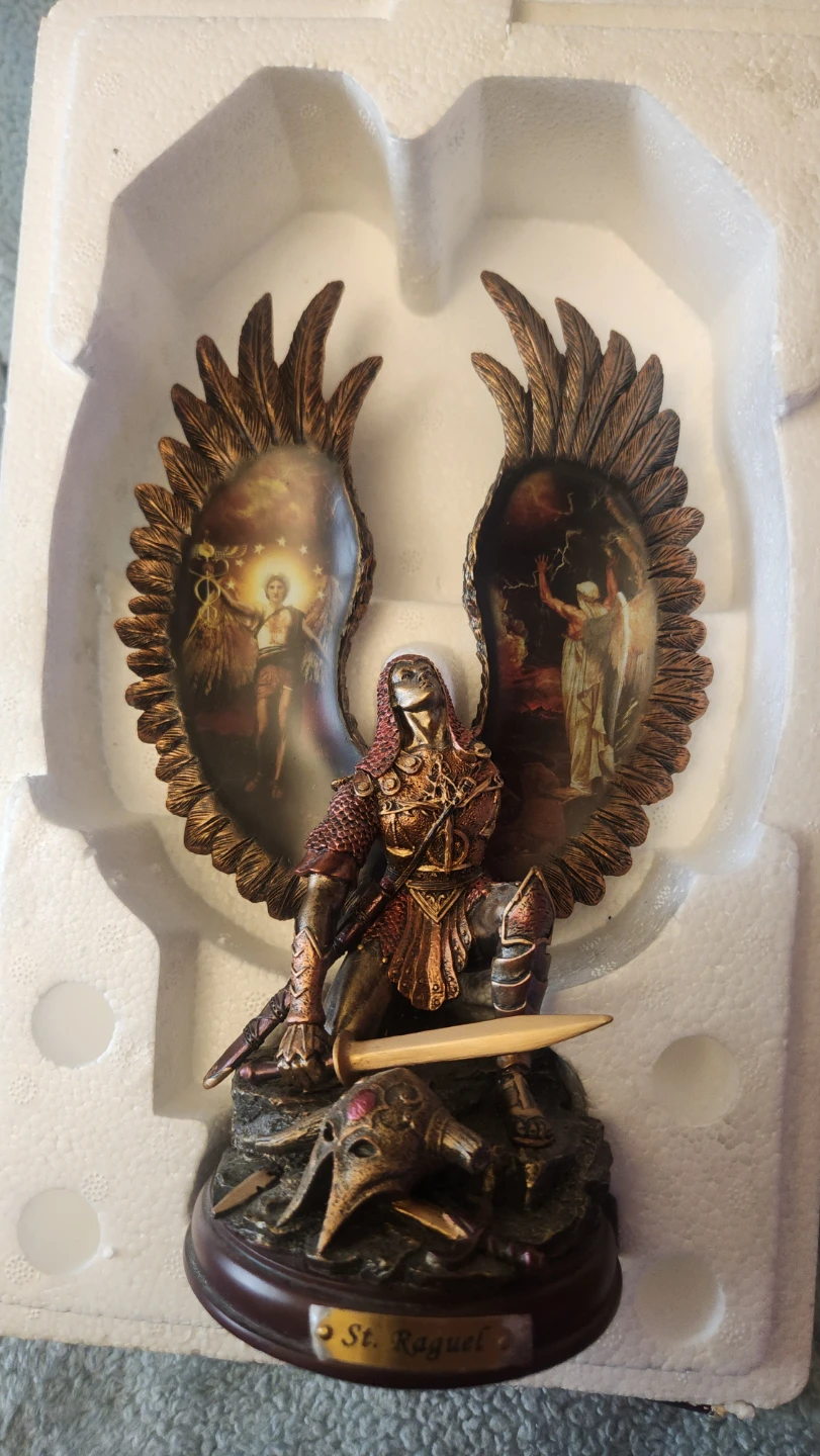 Archangel Statue - photo 5