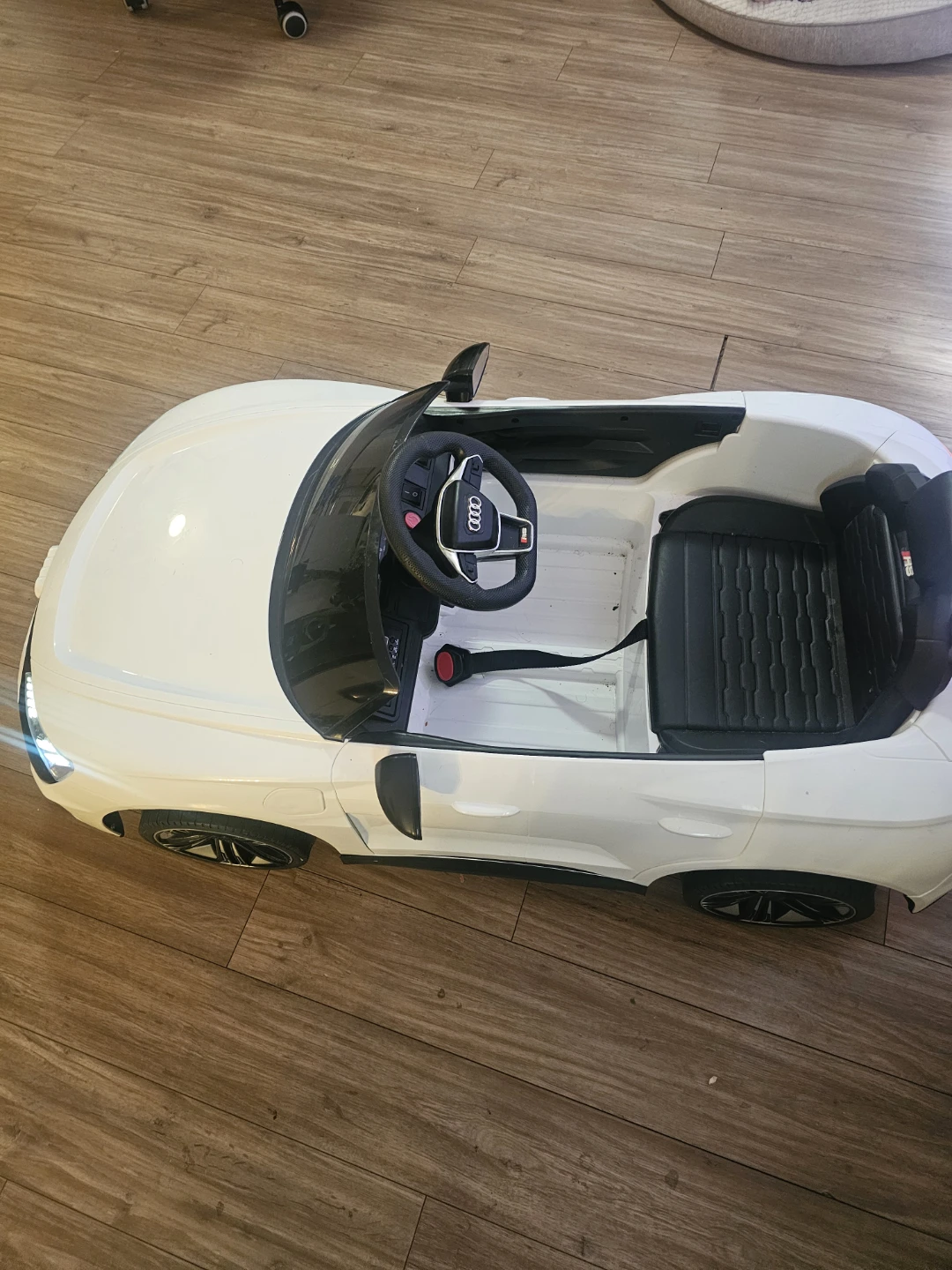 Audi RS e-tron GT Ride-On Car - White - photo 3
