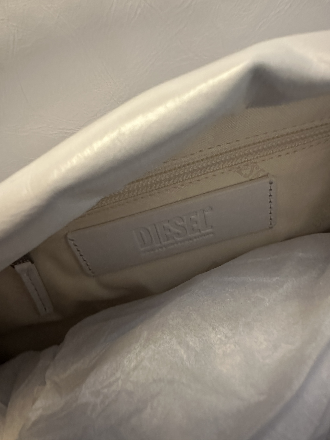 New Diesel Scrunch-D Shoulder Bag – White - photo 5