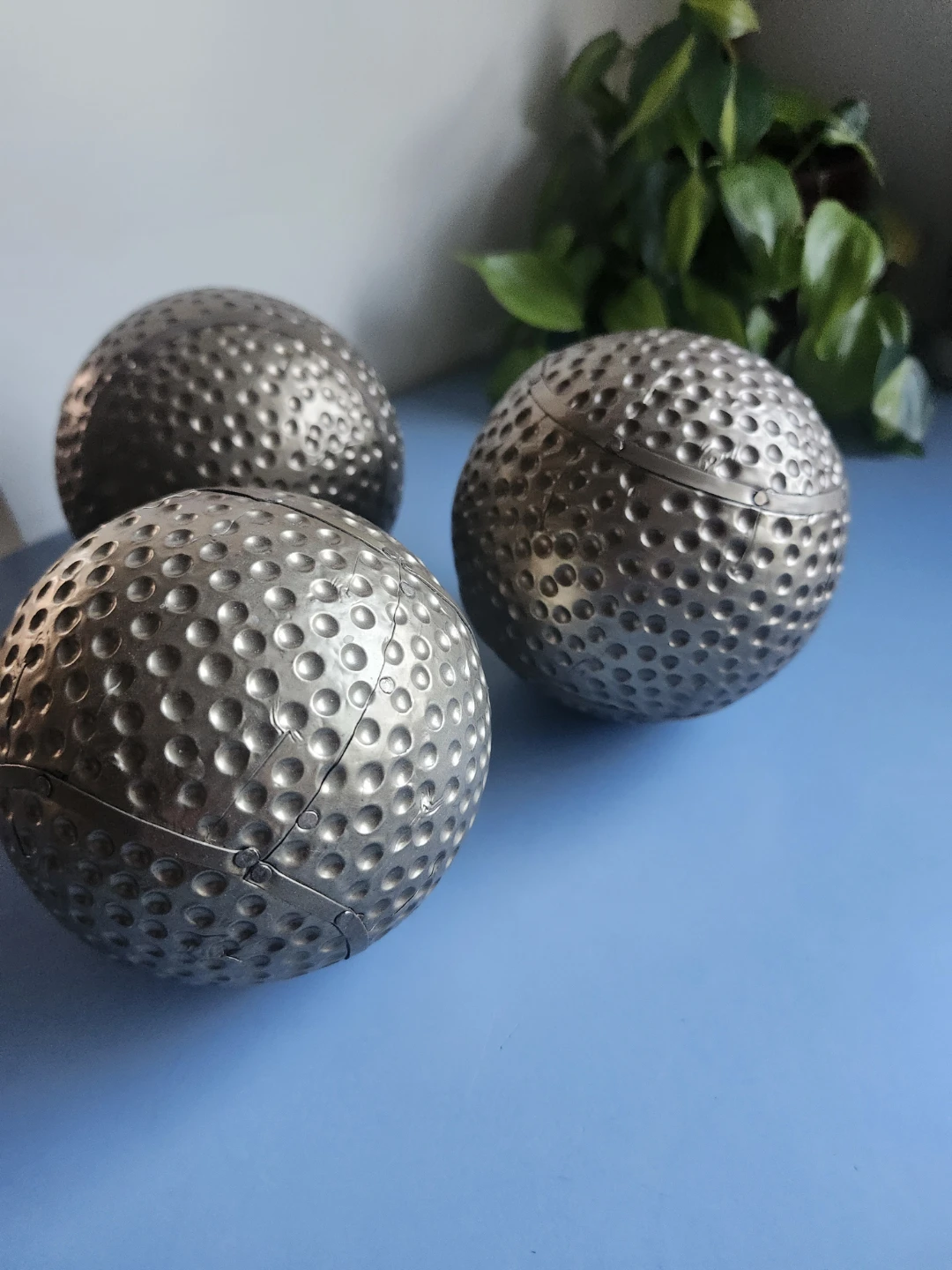 Decorative Gold Spheres (Set of 3)