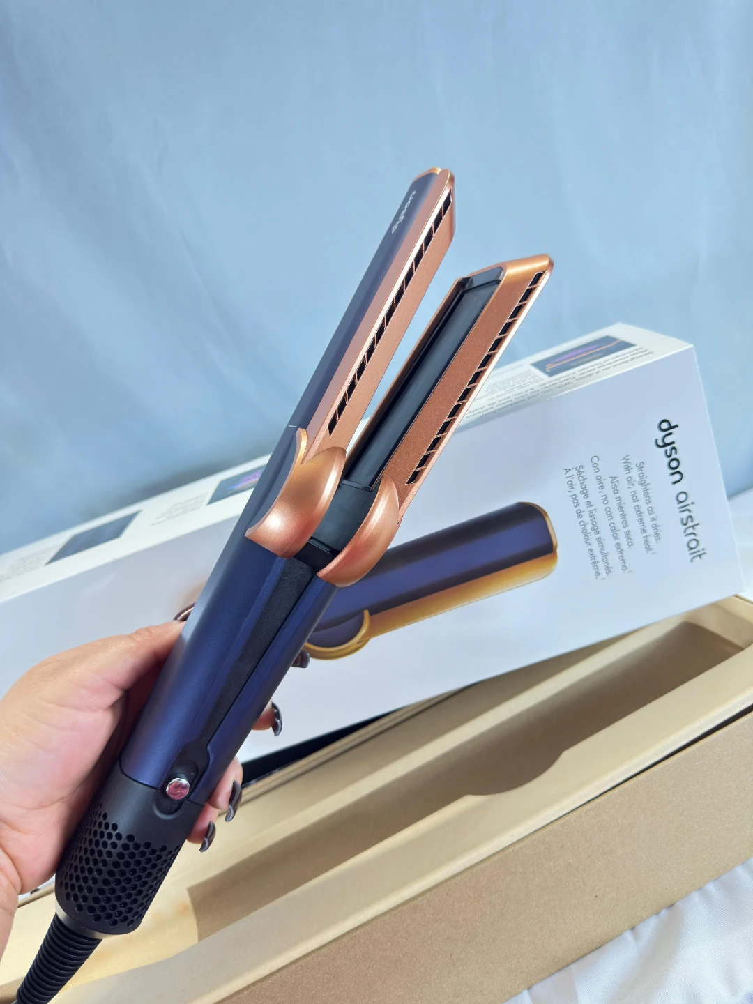 Dyson Airstrait Straightener - Blue/Copper - Like New! - photo 2