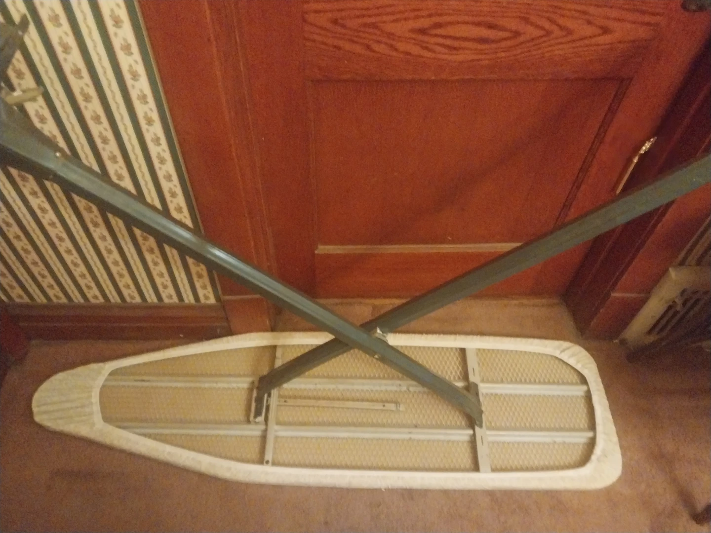 Vintage Ironing Board 🧡 - photo 2
