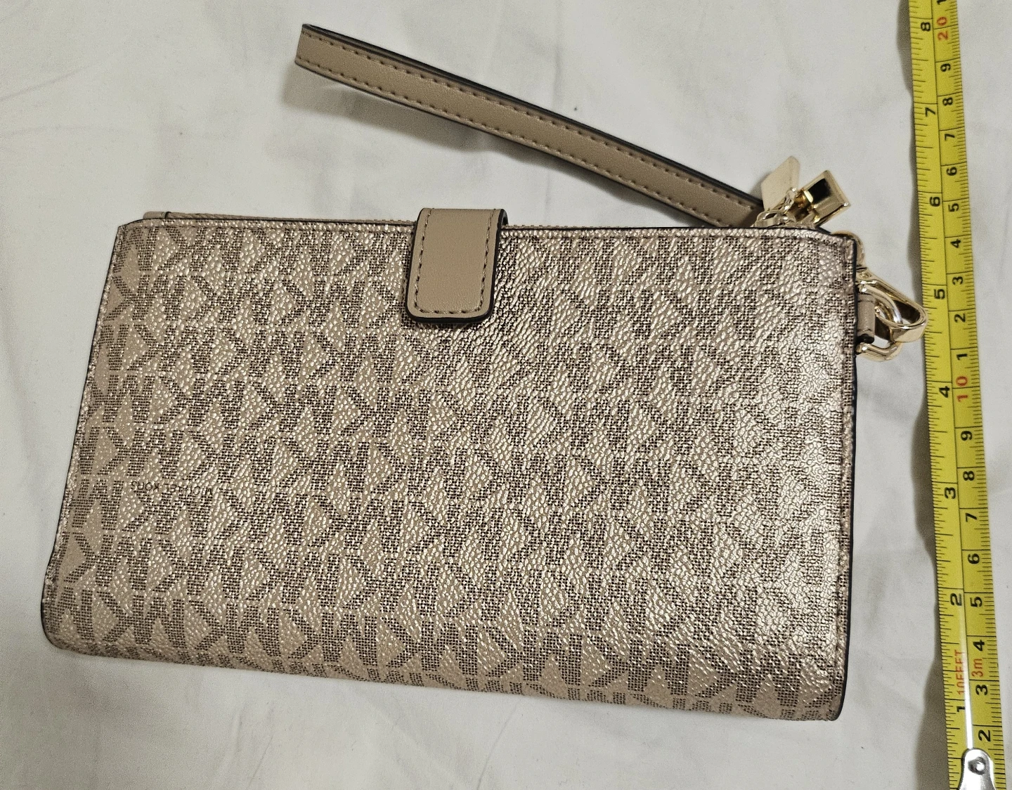 michael kors wristlet wallet - photo 2