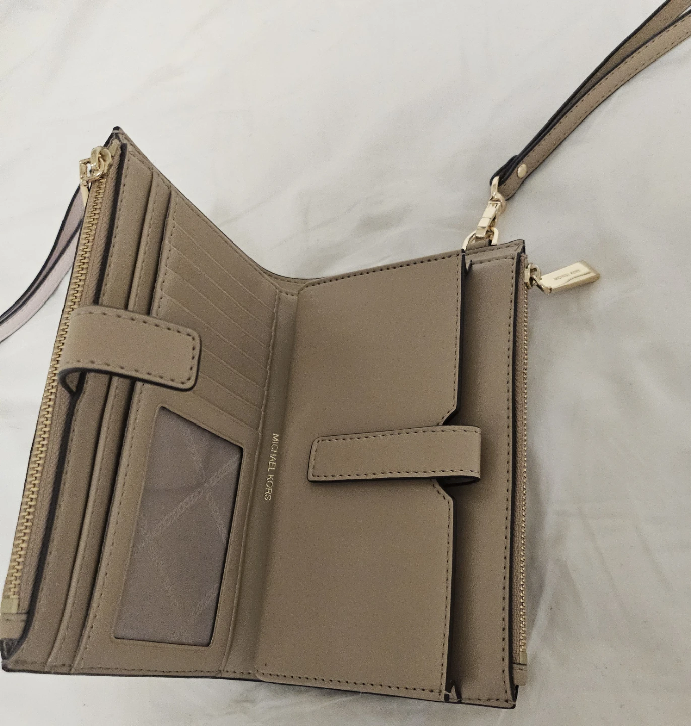 michael kors wristlet wallet - photo 3