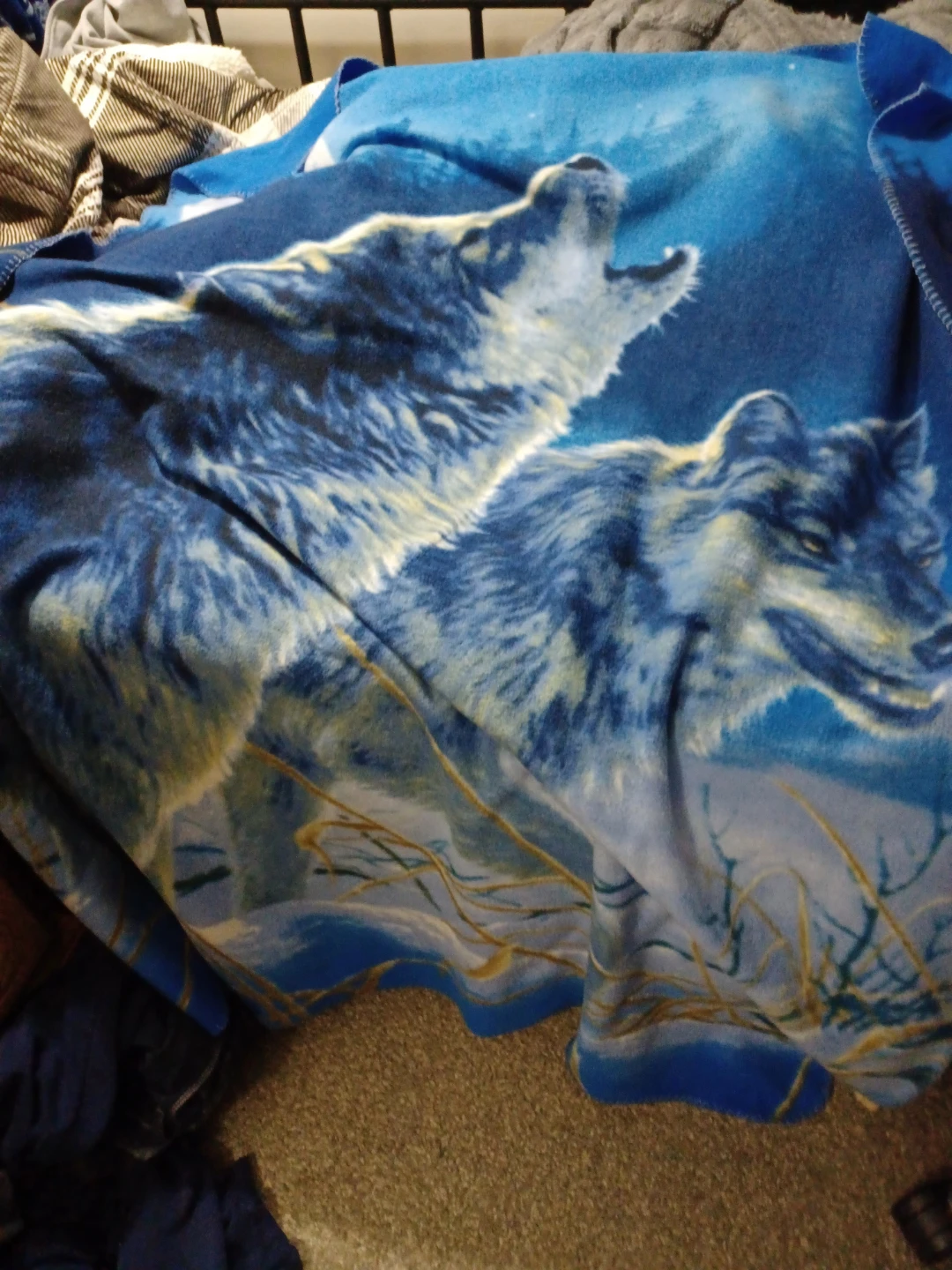 Wolf Print Fleece Blanket - Blue