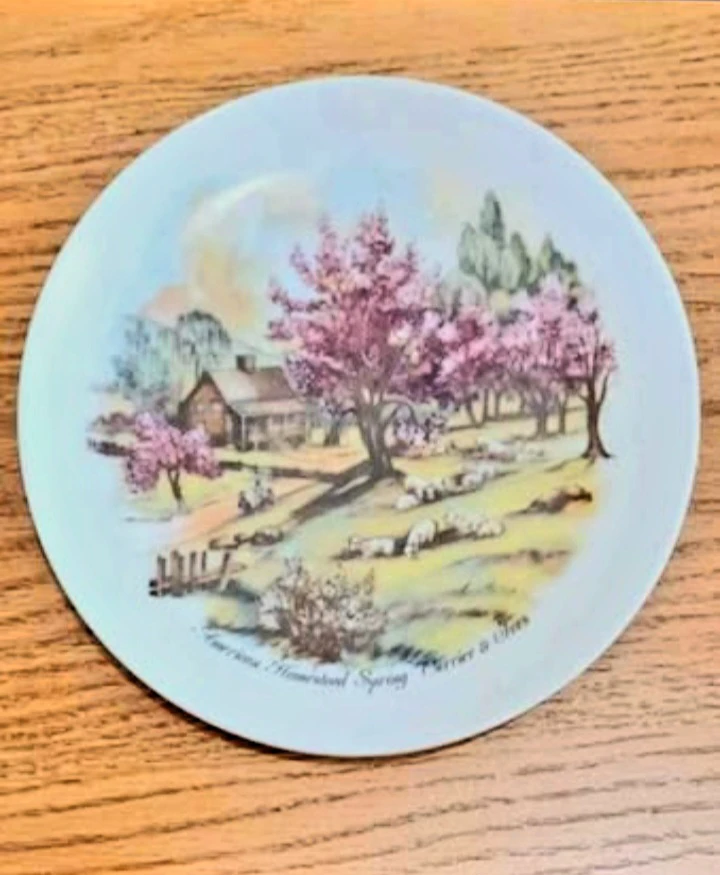 Pair of Currier and Ives American Homestead Porcelain Plates - photo 2