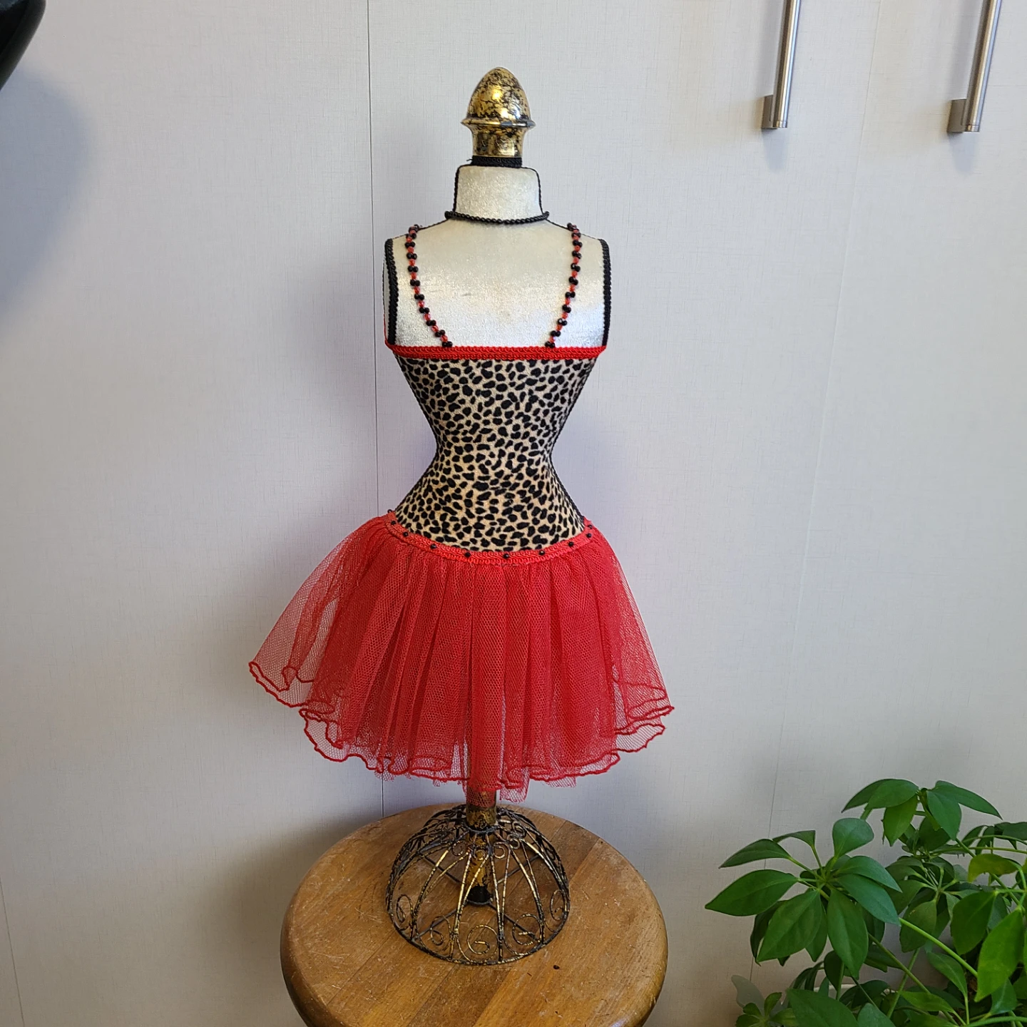 Leopard Print Bust Display Mannequin with Red Tulle Skirt - photo 5