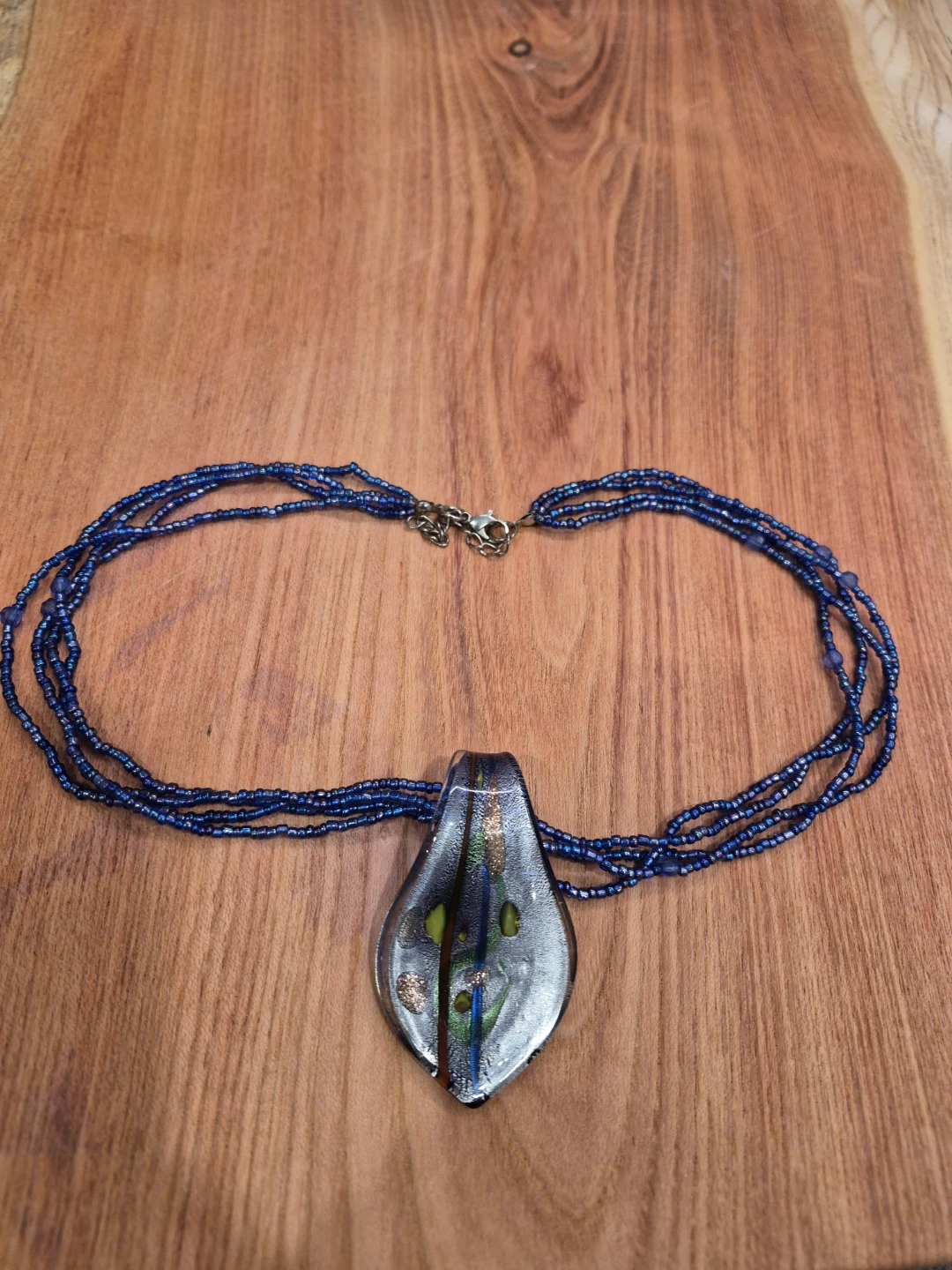 Beautiful 1 1/2" Glass Pentant with Seed Beads Strands Necklace - photo 2