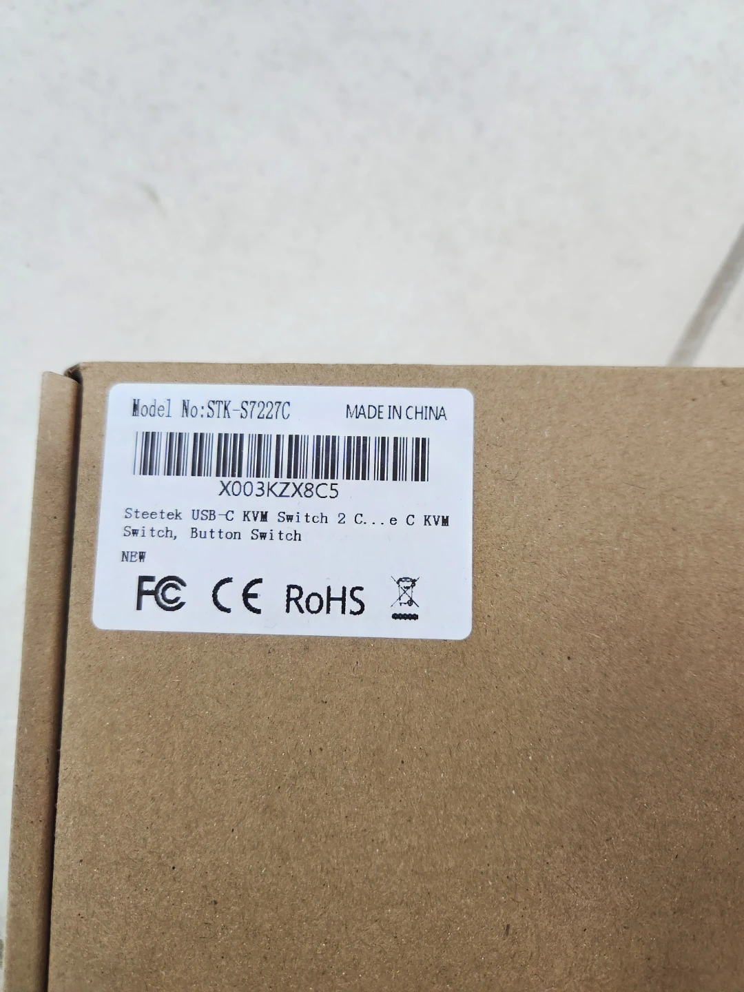 USB-C HDMI KVM Switch - Dual Computer, Single Monitor - photo 3