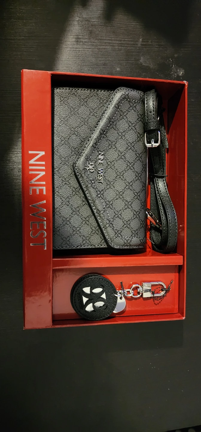 Nine West Wallet & Keychain Set - New in Box!