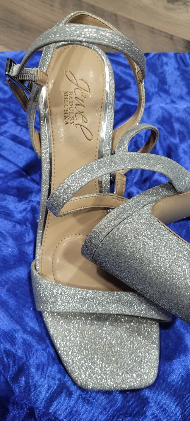 Jewel Badgley Mischka Silver Heels, Size 5.5