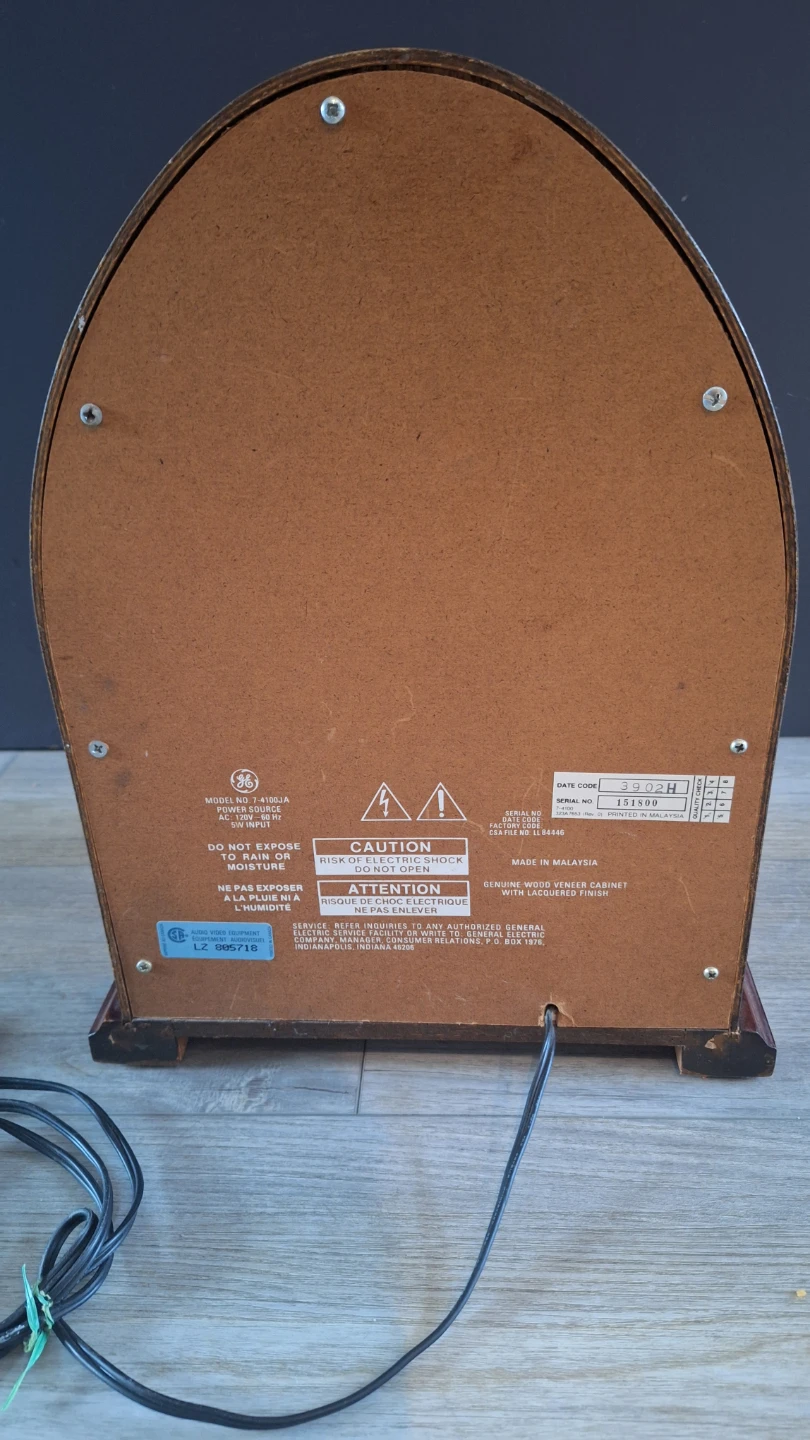General Electric Decorative AM/FM Radio - photo 2