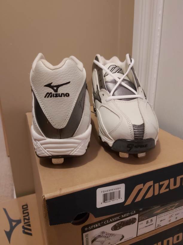 NEW Size 8.5 Mizuno 9-Spike Classic Mid G3 Baseball Cleats - photo 3