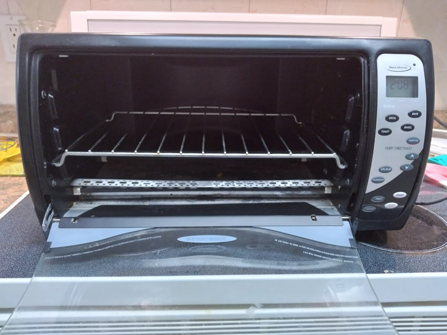 Black & Decker Toaster Oven - photo 2