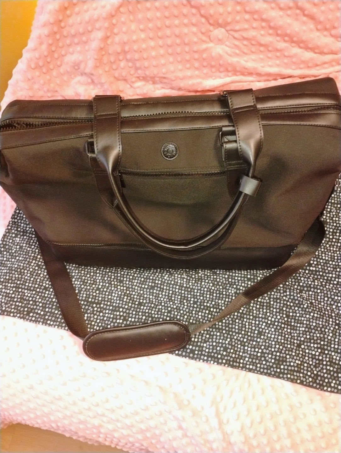 Max Studio Black Duffle Bag - photo 4