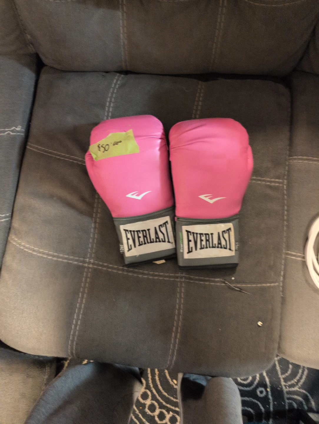 Everlast pink girl 12 oz gloves