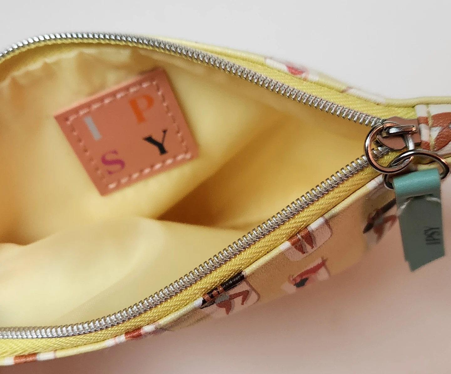 IPSY Zippered Cosmetic Bag - photo 3