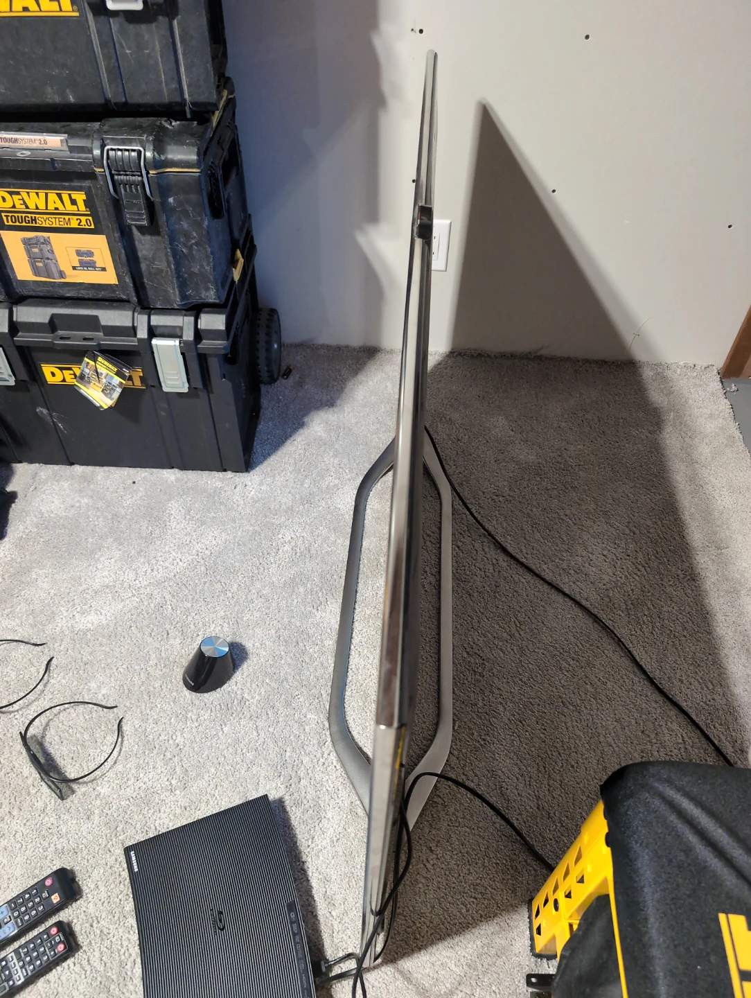 55" Samsung Smart 3D TV with Accessories - photo 3