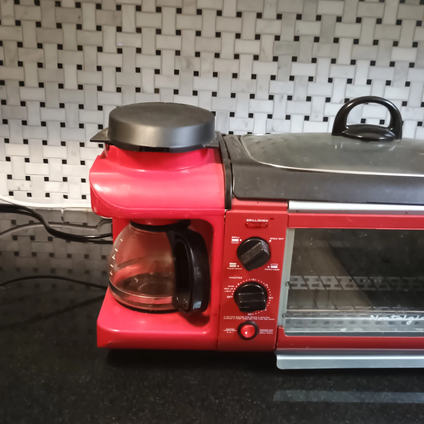 Toaster oven. Nostalgia 3-in-1 Breakfast Station - Red - photo 4