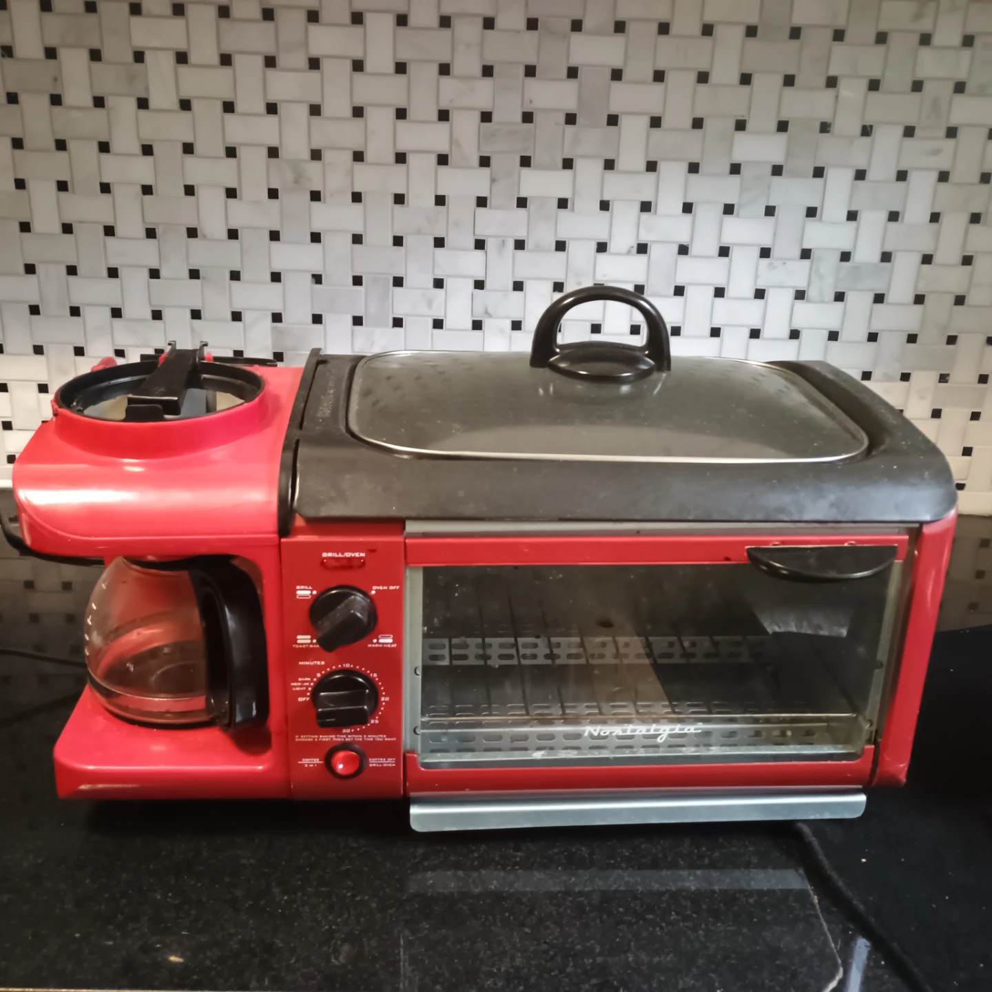 Toaster oven. Nostalgia 3-in-1 Breakfast Station - Red - photo 5