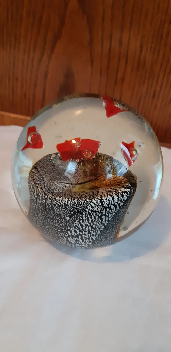 5 Gorgeous Glass Paperweights - photo 3