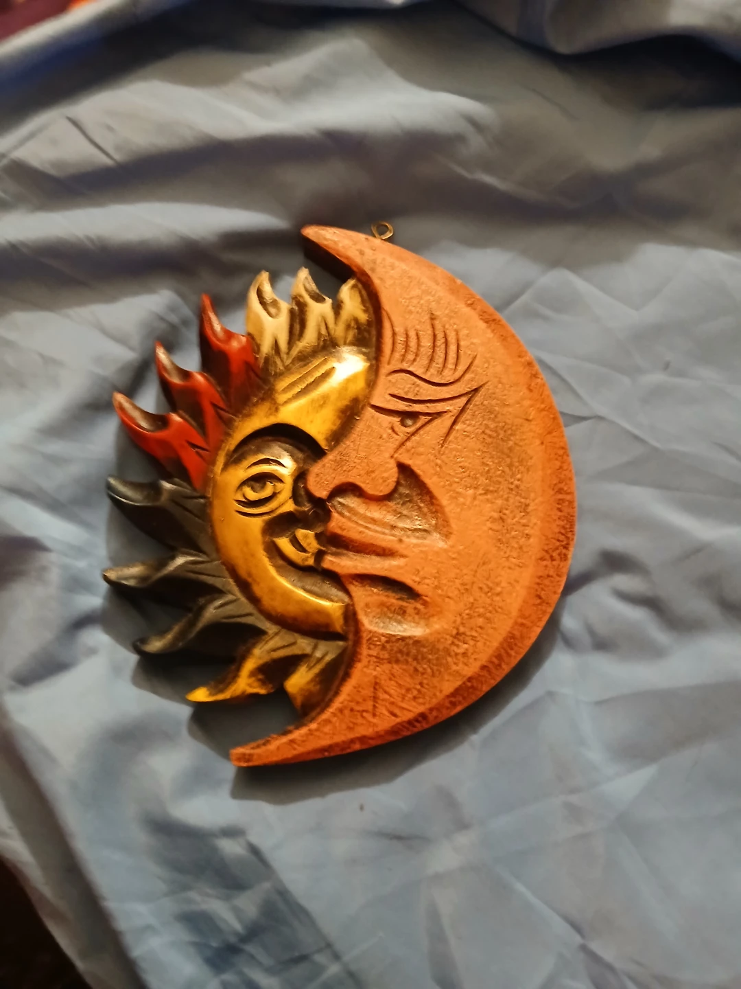 Vintage Sun & Moon Wall Decor its the covers color - photo 3