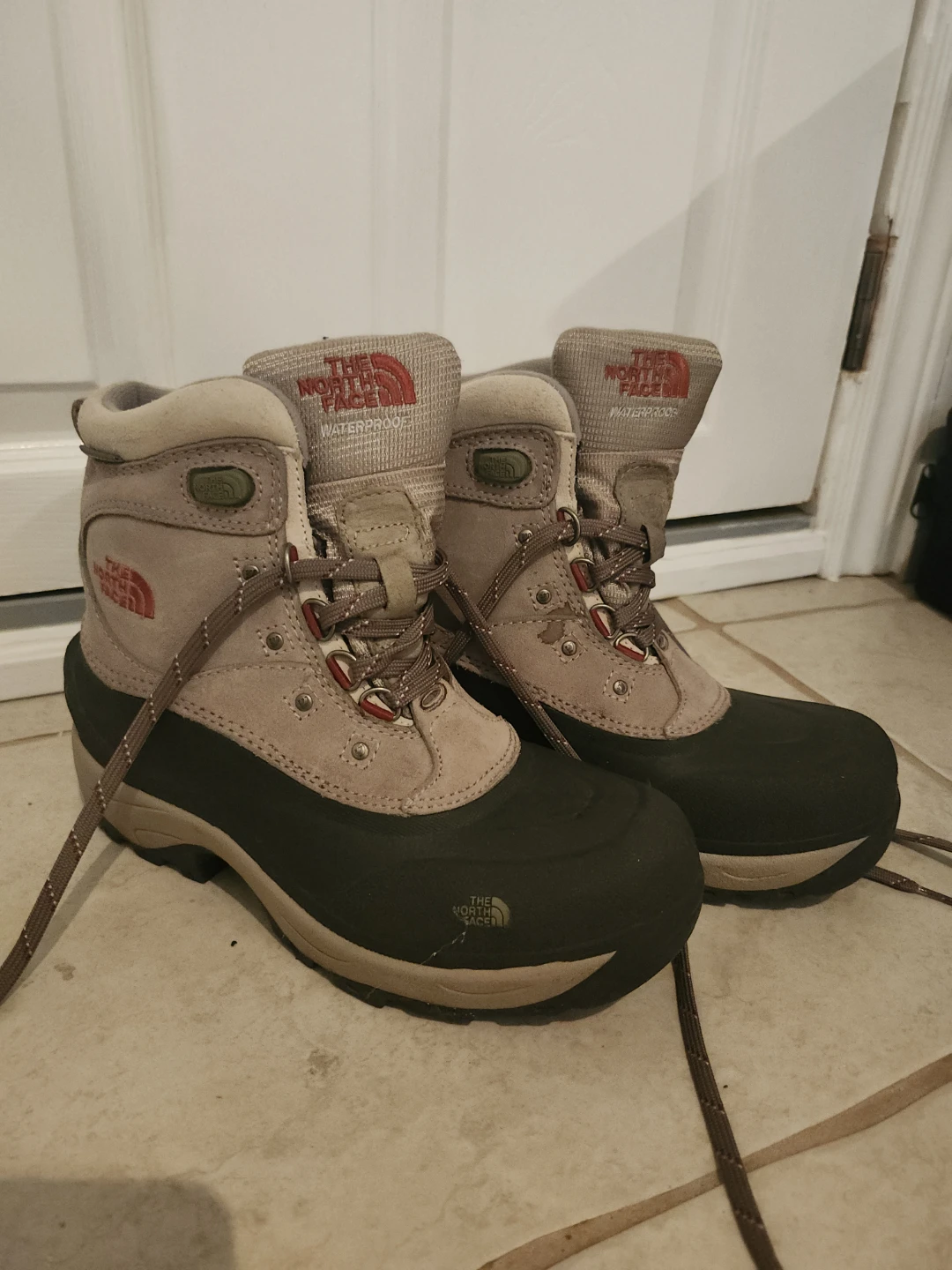 The North Face Women's Waterproof Insulated Winter Boots