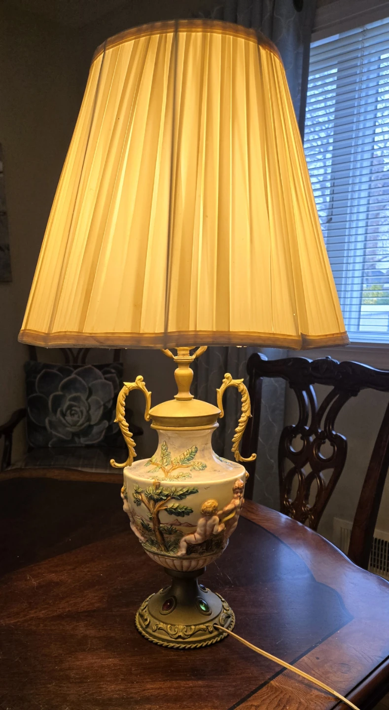 Vintage Capodimonte Cherub Table Lamp