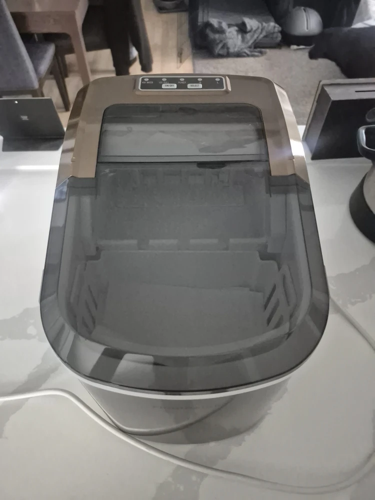 Frigidaire Ice Maker - Like New! - photo 2