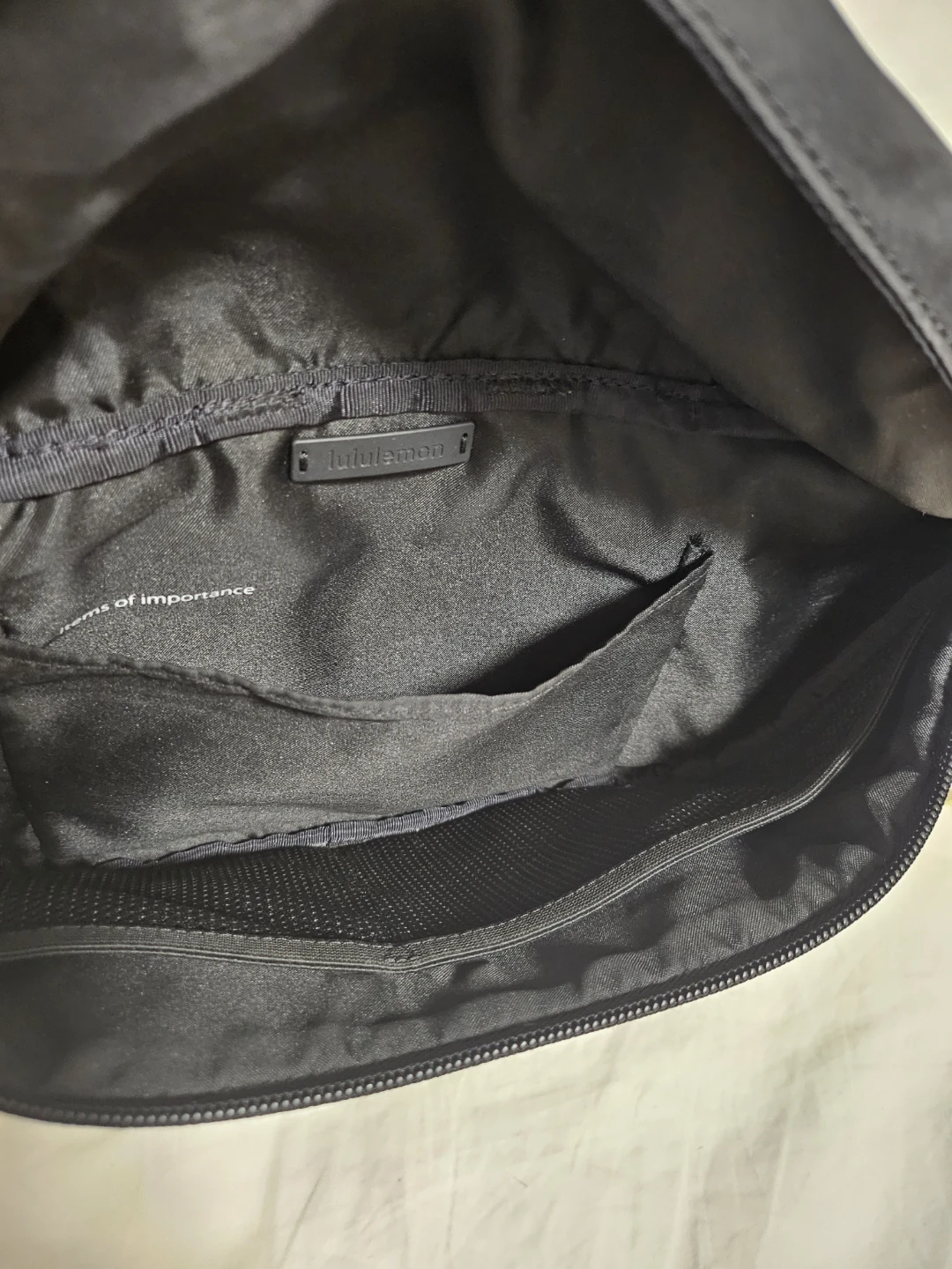 lululemon crossbody sling bag - photo 3