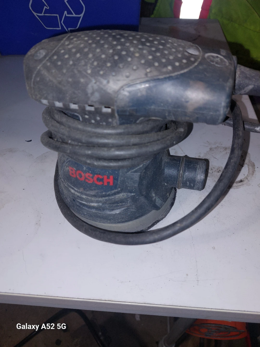 Bosch Random Orbit Sander - photo 4