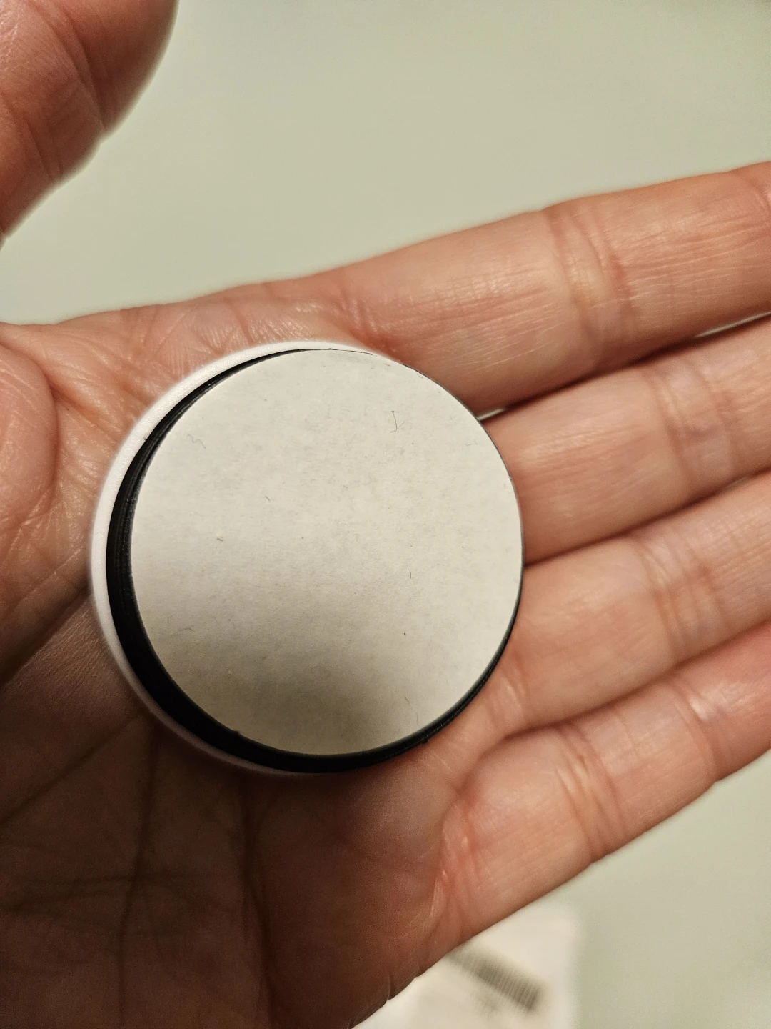 MOVING SALE!-  Pineapple PopSocket for phone - photo 2