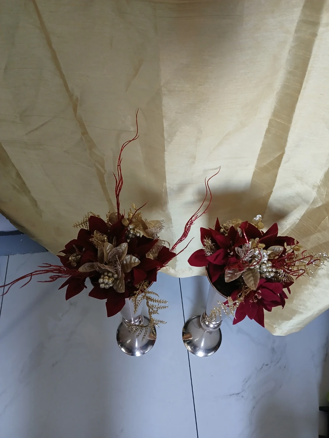 Pair of Decorative Flower Vases - photo 3