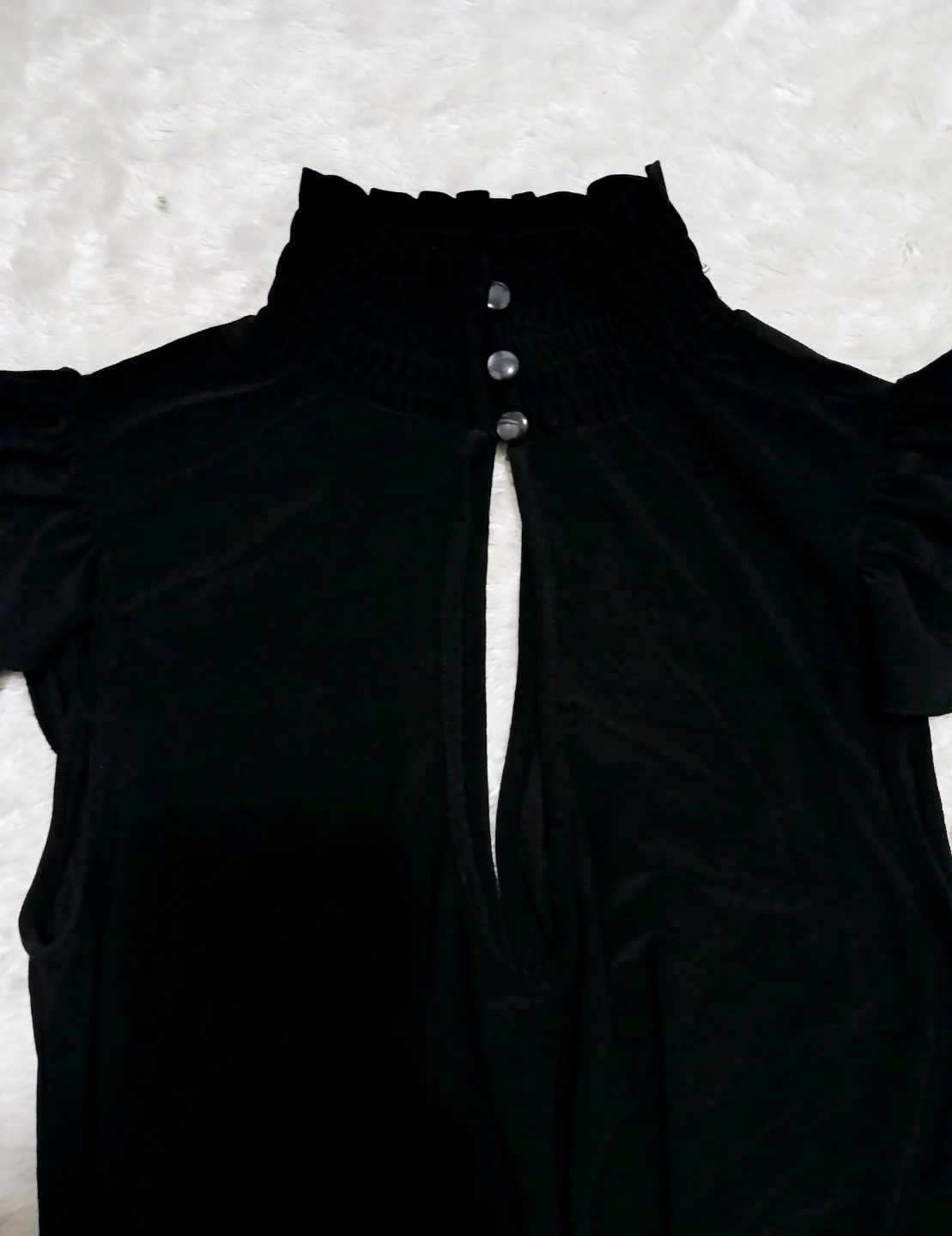 Black Sleeveless Top - photo 3