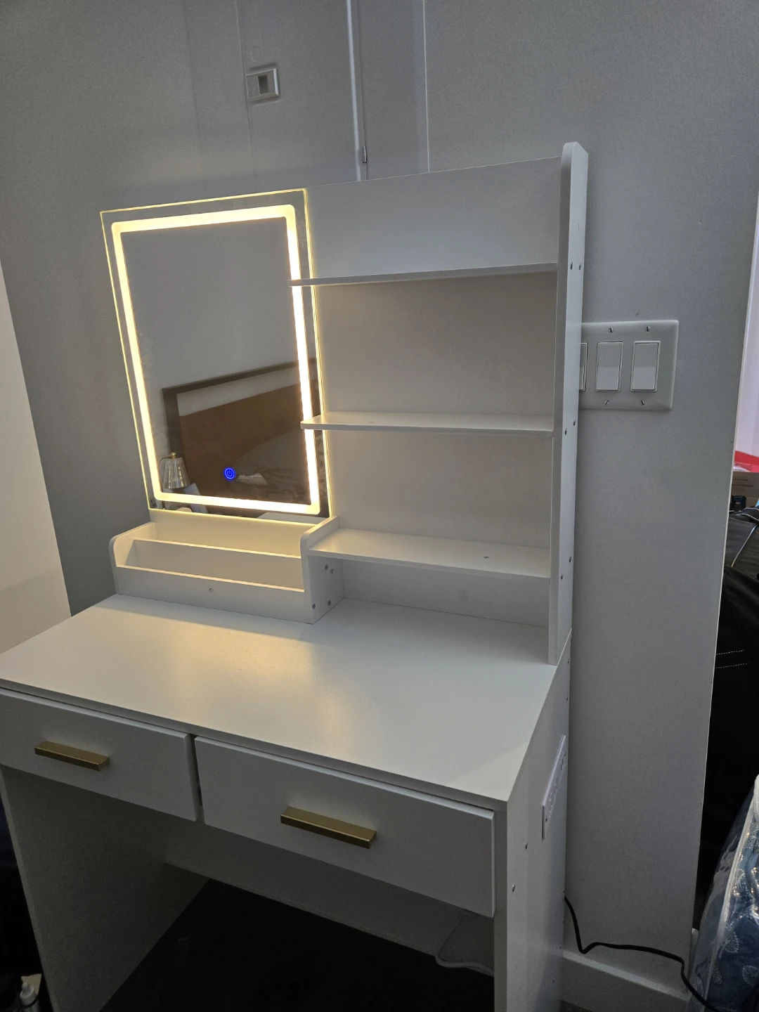 Hzuaneri Vanity Desk with Mirror and Lights