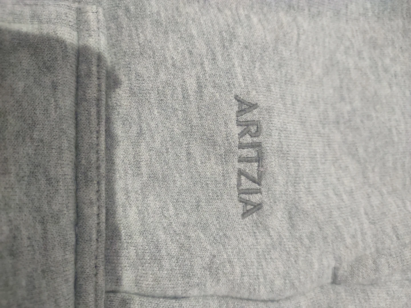 Aritzia Sweatfleece Mega Cargo Pants - Size M - photo 2