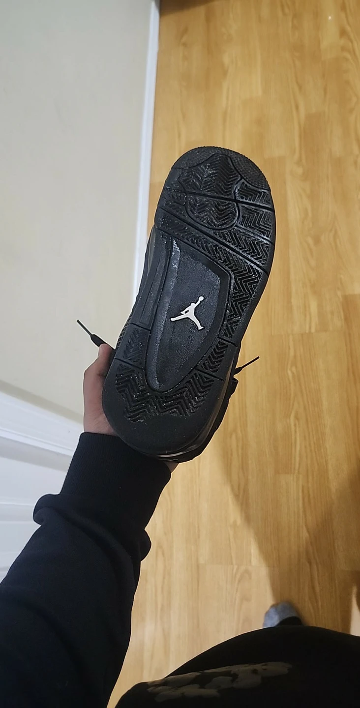 Air Jordan 4 Retro "Black Cat" - photo 2