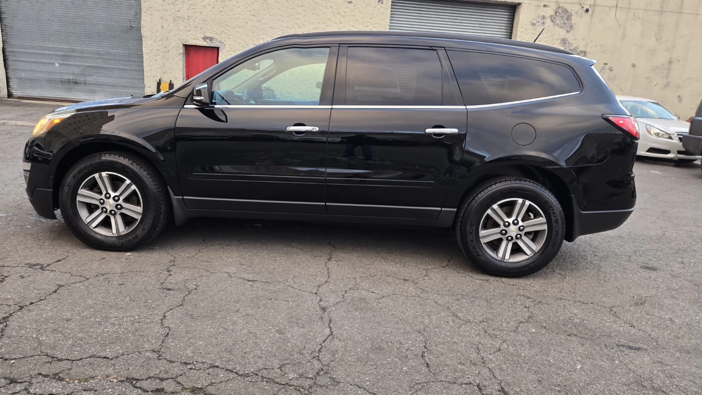 2017 Black Chevrolet Traverse SUV