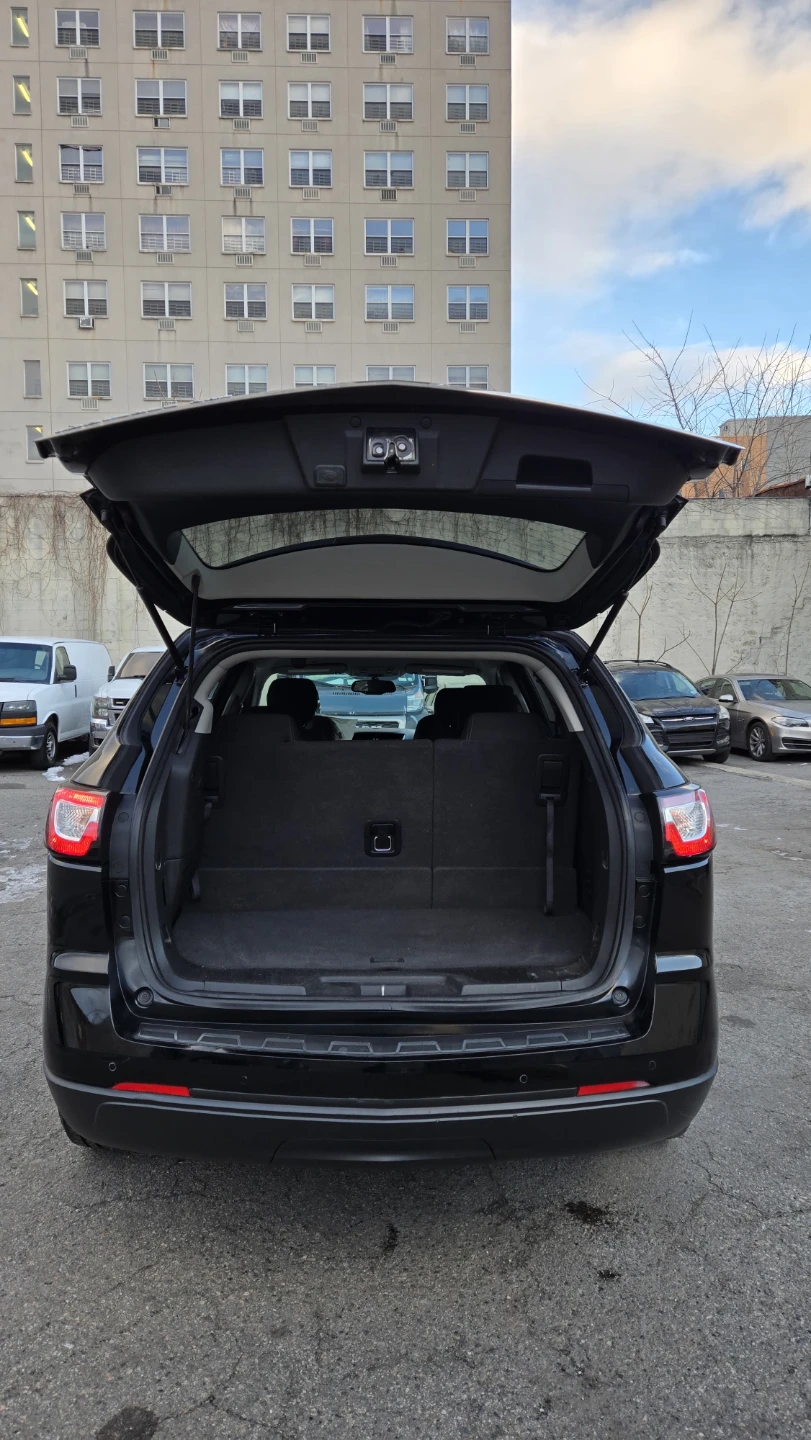 2017 Black Chevrolet Traverse SUV - photo 5