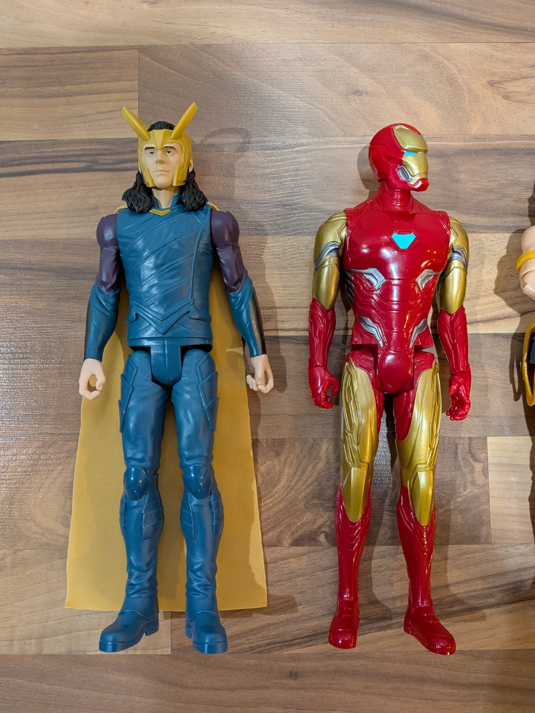 Action Figures Loki, Iron Man - photo 3