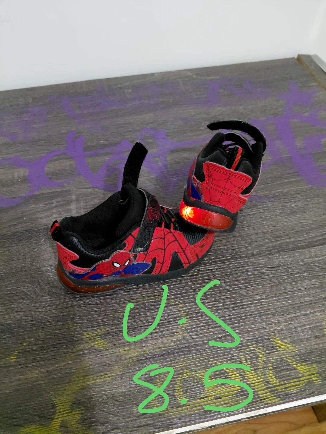 Spiderman Light-Up Sneakers - US Size 8.5