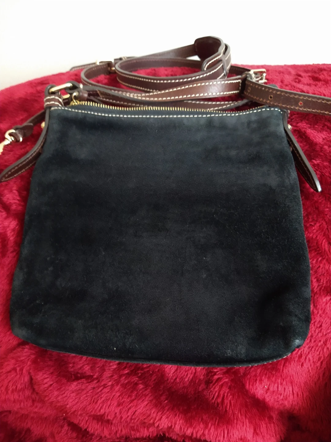 Dooney & Bourke Black Suede/ Leather crossbody bag Red Interior - photo 4