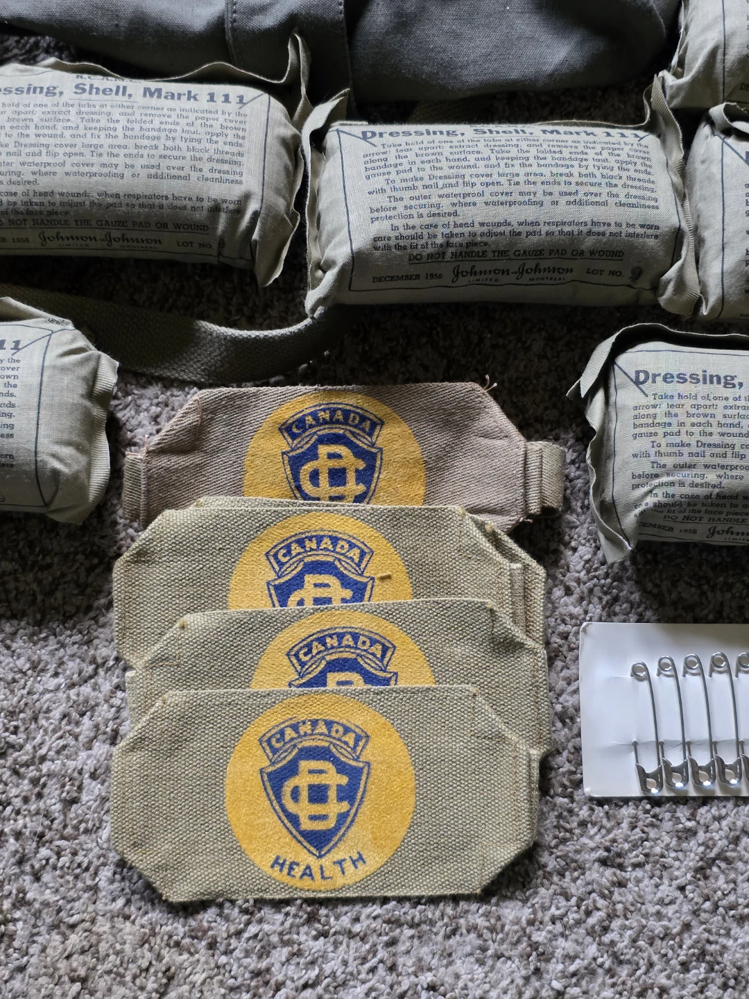 Vintage R.C.A.M.C. First Aid Kit - photo 4