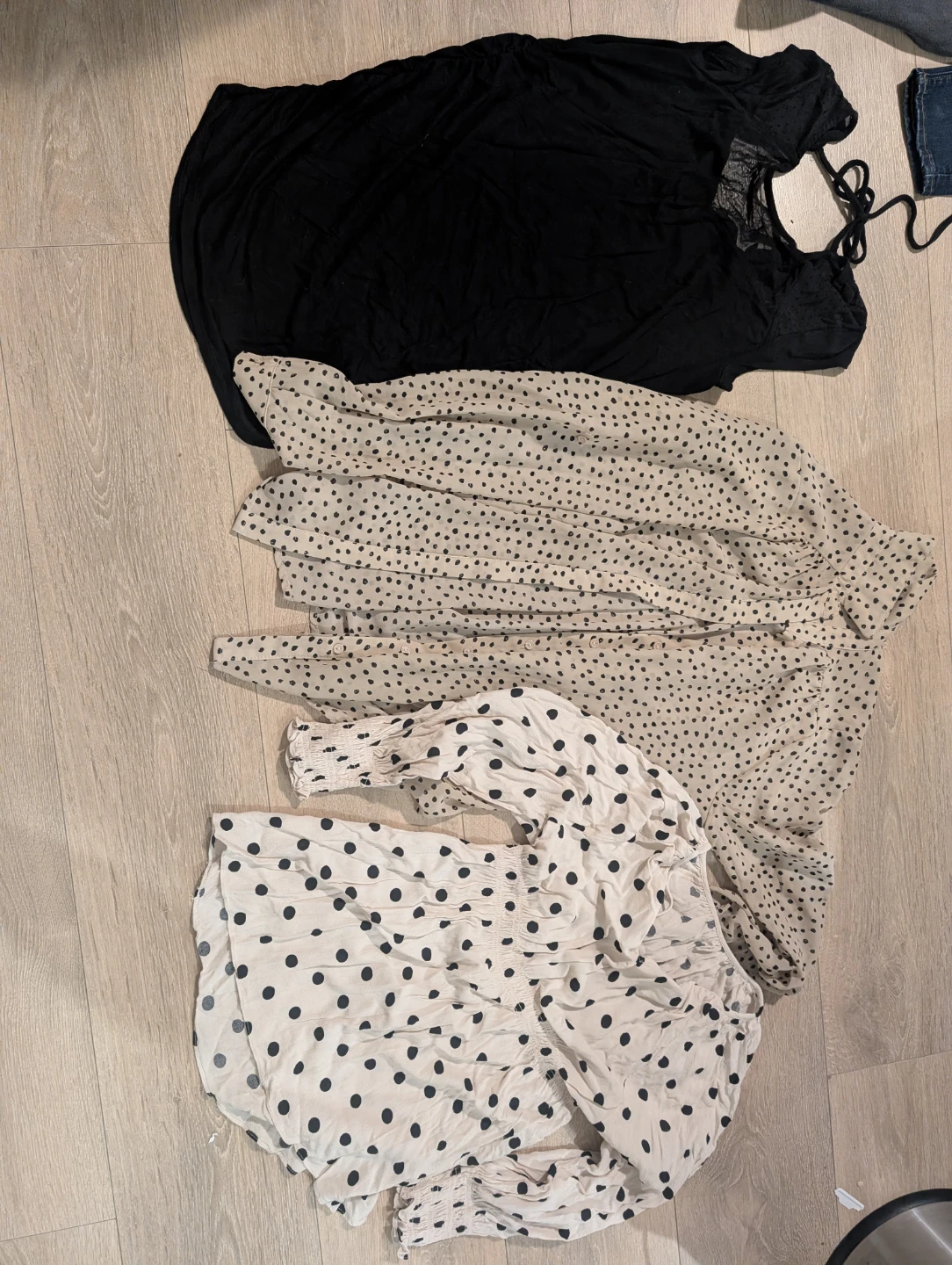Maternity clothes lot! Mostly small, some medium - photo 2