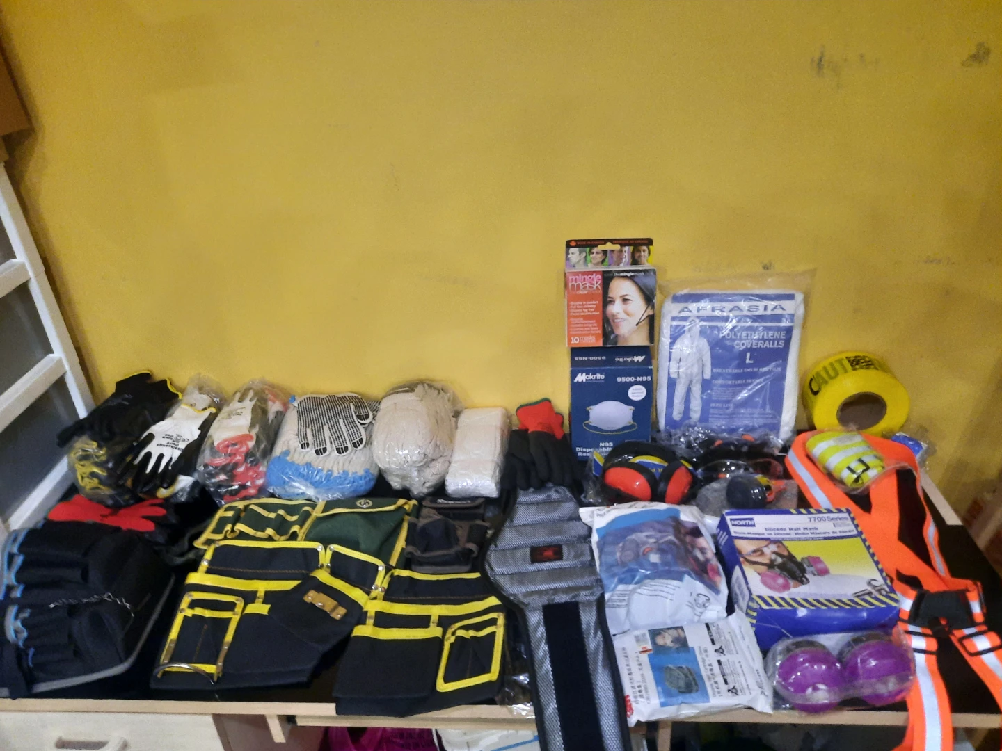 Mixed Lot of Safety Gear & Workwear - photo 4